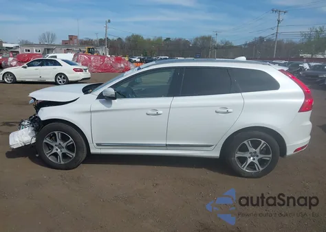 2015 Volvo Xc60 T6 из США, поврежденный, VIN YV4902RB4F2562694